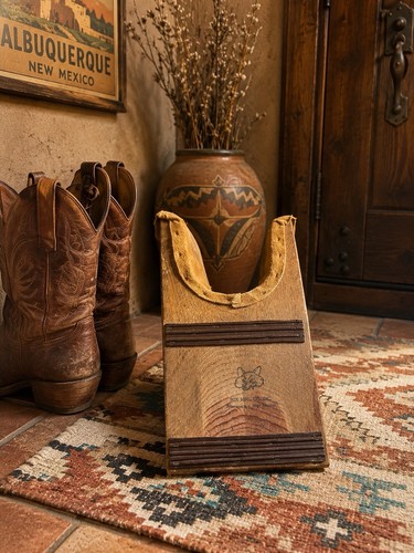 Vintage fox mfg - wooden, boot